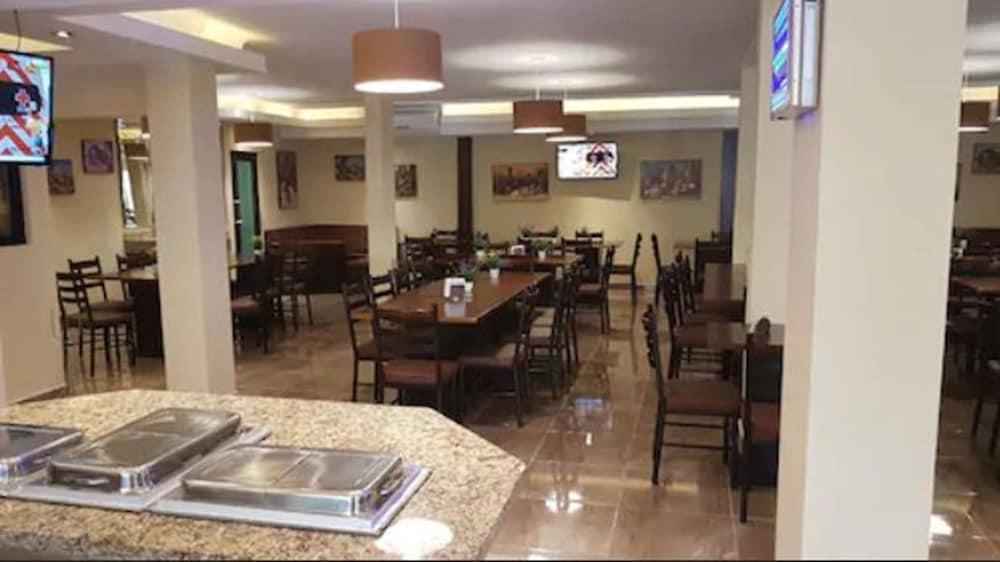 Hotel San Ignacio Inn Torreón Buitenkant foto